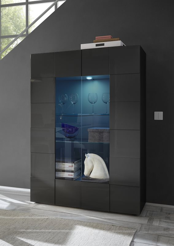 Vitriin Dama 06, hall / am-202308-06