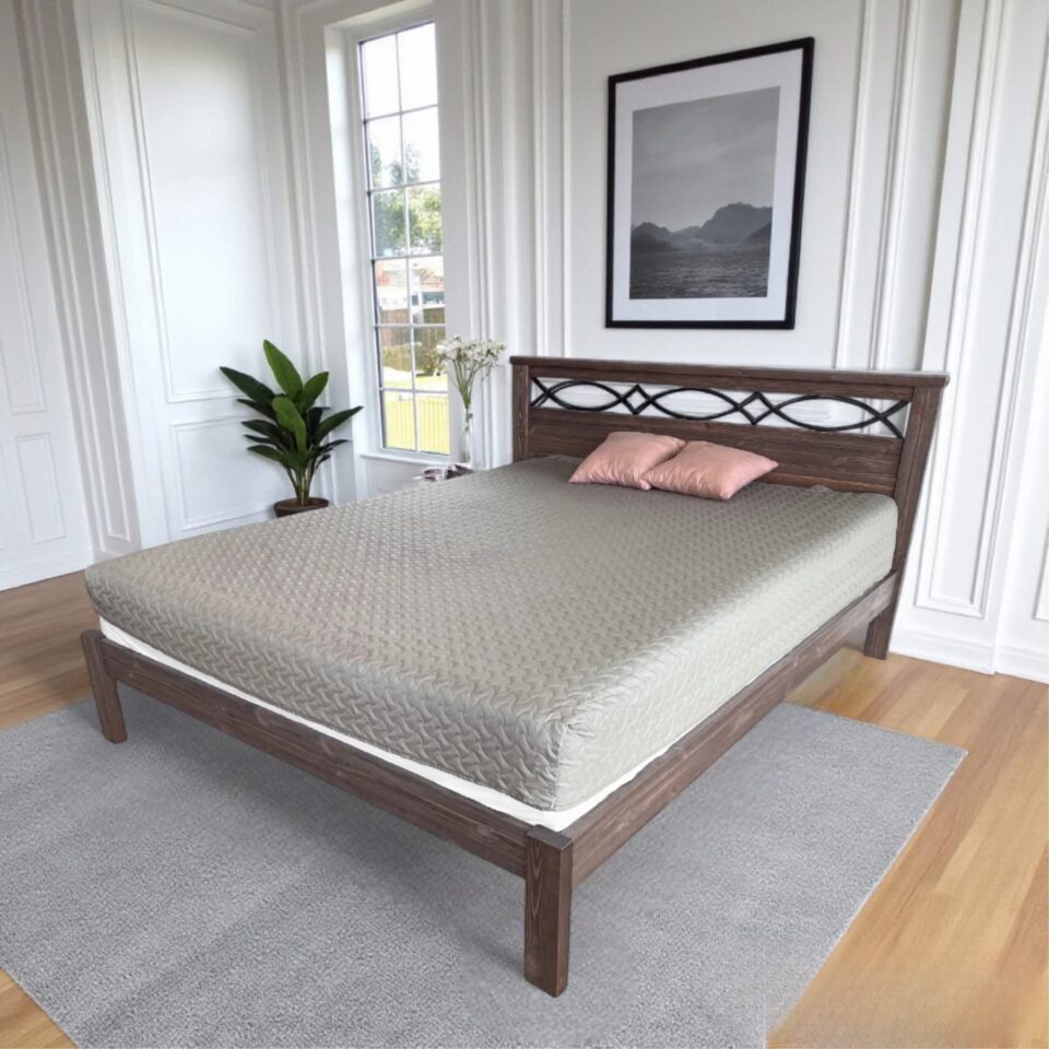 Täispuidust voodi Venla pruun