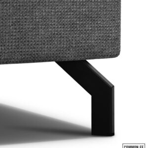 Berry U vardo11 zbliżenie nóżka (small)