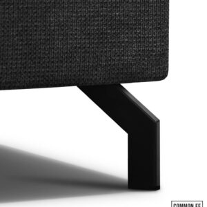 Berry U vardo19 zbliżenie nóżka (small)