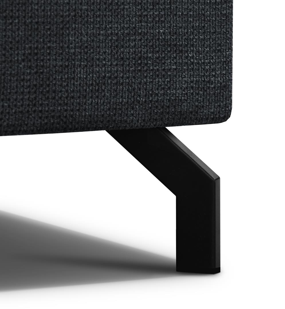 Berry-U-vardo17-zblizenie-nozka-small