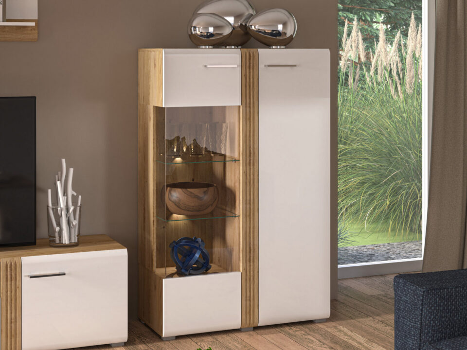 Adis 03 Vitriinkapp (vasak)