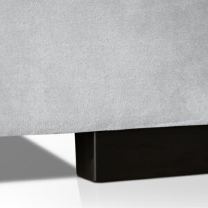 eryk_244_nozka-small