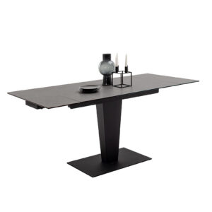 Pesaro-Gestell schwarz lackiert ausgezogen mit Deko-FUNK-8529_23_grob